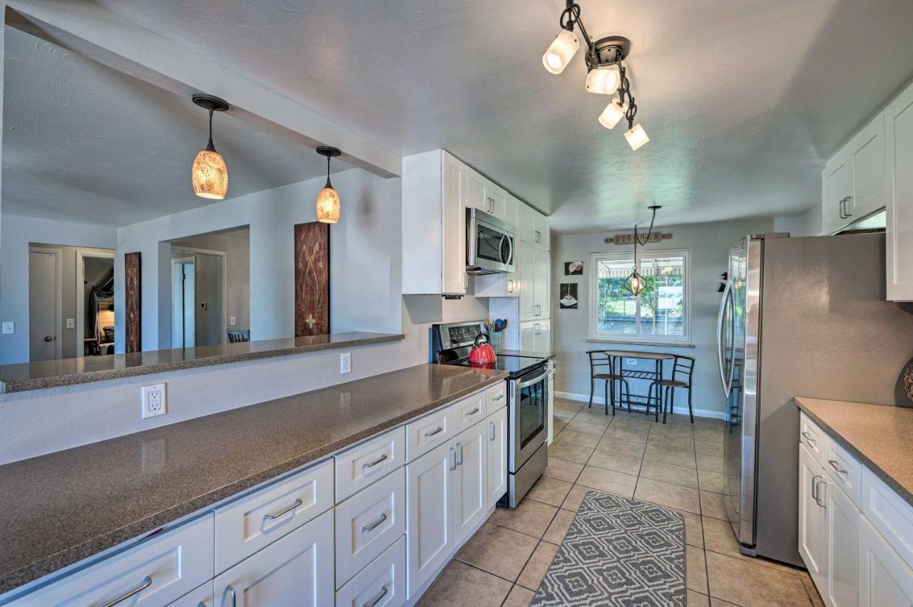 Arvada Home With Fenced Yard - Pets Welcome! Exterior photo